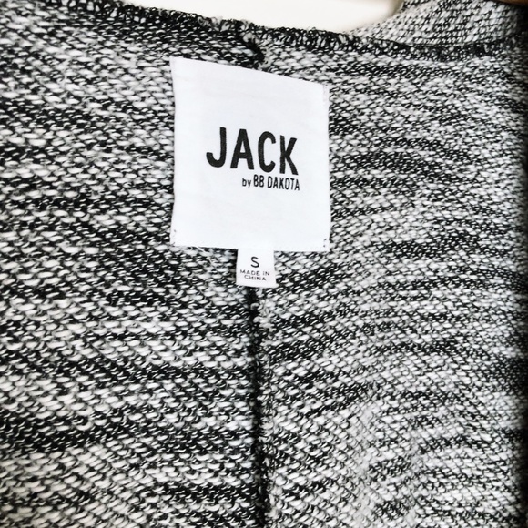 • c o z y s w e a t e r • - Picture 2 of 4